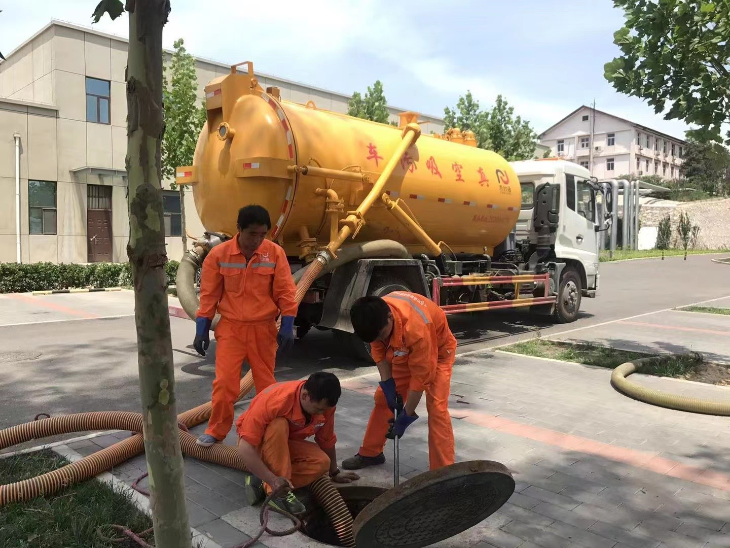 三河化粪池清理与5-8吨吸粪车施工效率分析